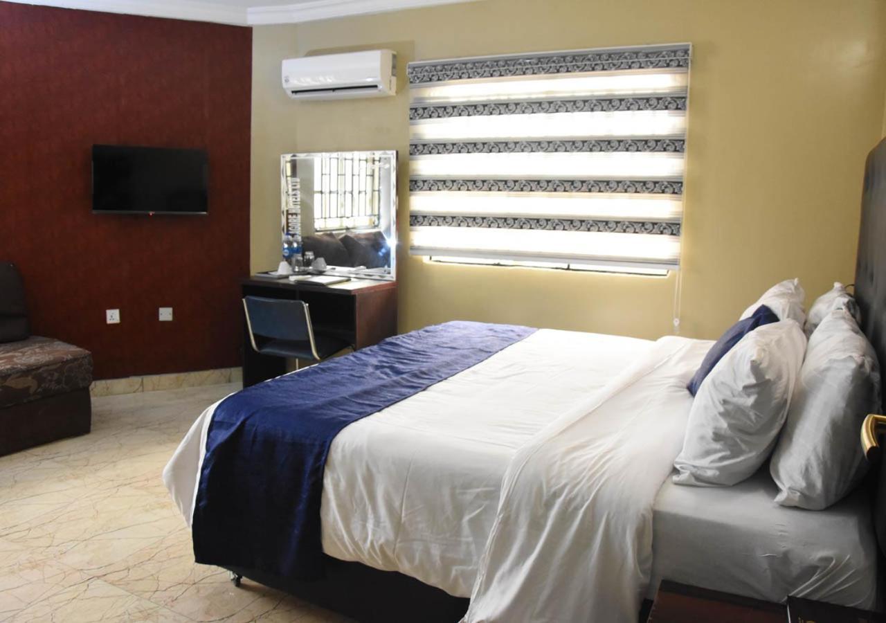 24-7 Electricity Agore Hotels And Suites Ltd Awoyaya Eksteriør bilde