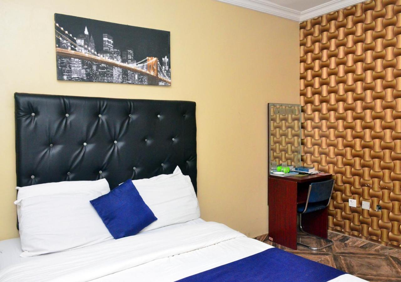 24-7 Electricity Agore Hotels And Suites Ltd Awoyaya Eksteriør bilde